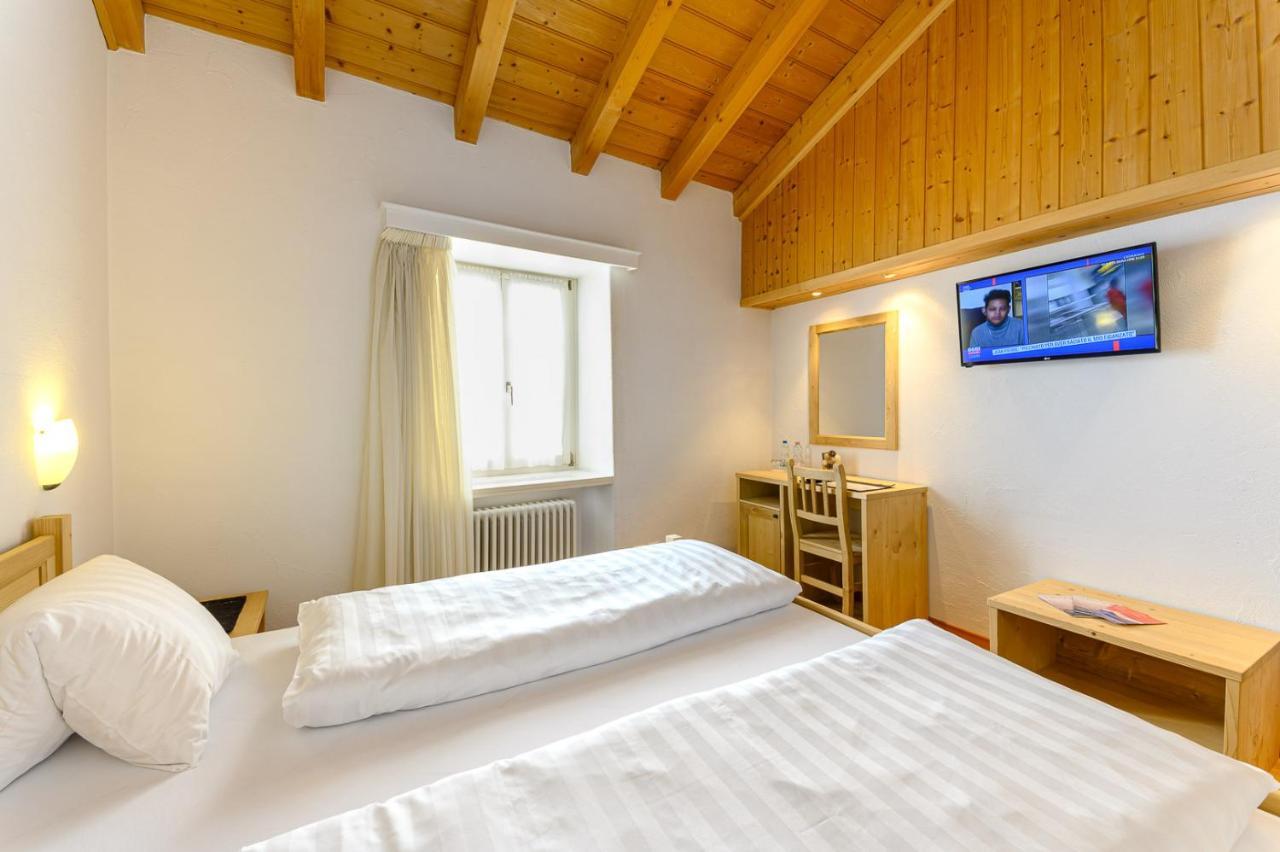 Hotel Centrale, Typically Swiss Poschiavo Eksteriør bilde