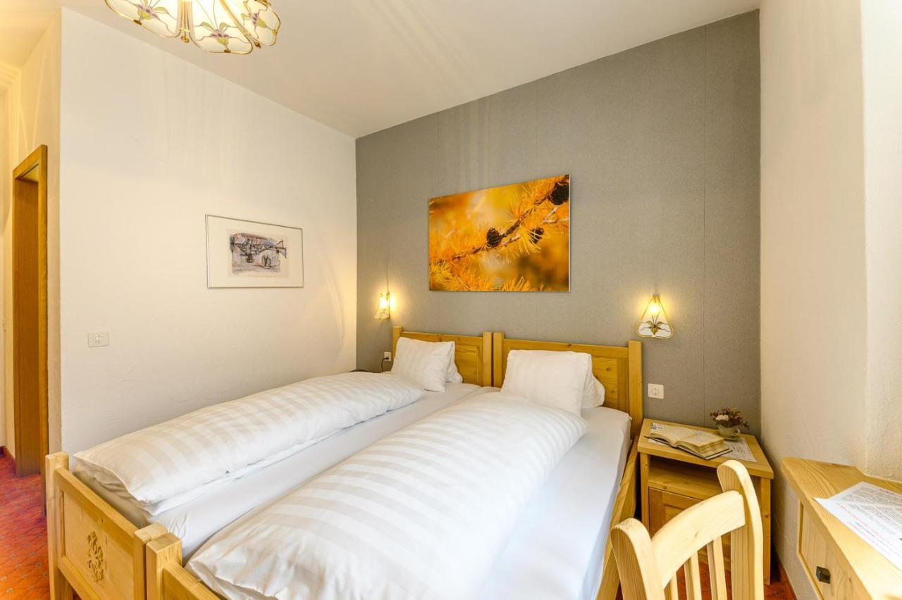 Hotel Centrale, Typically Swiss Poschiavo Eksteriør bilde