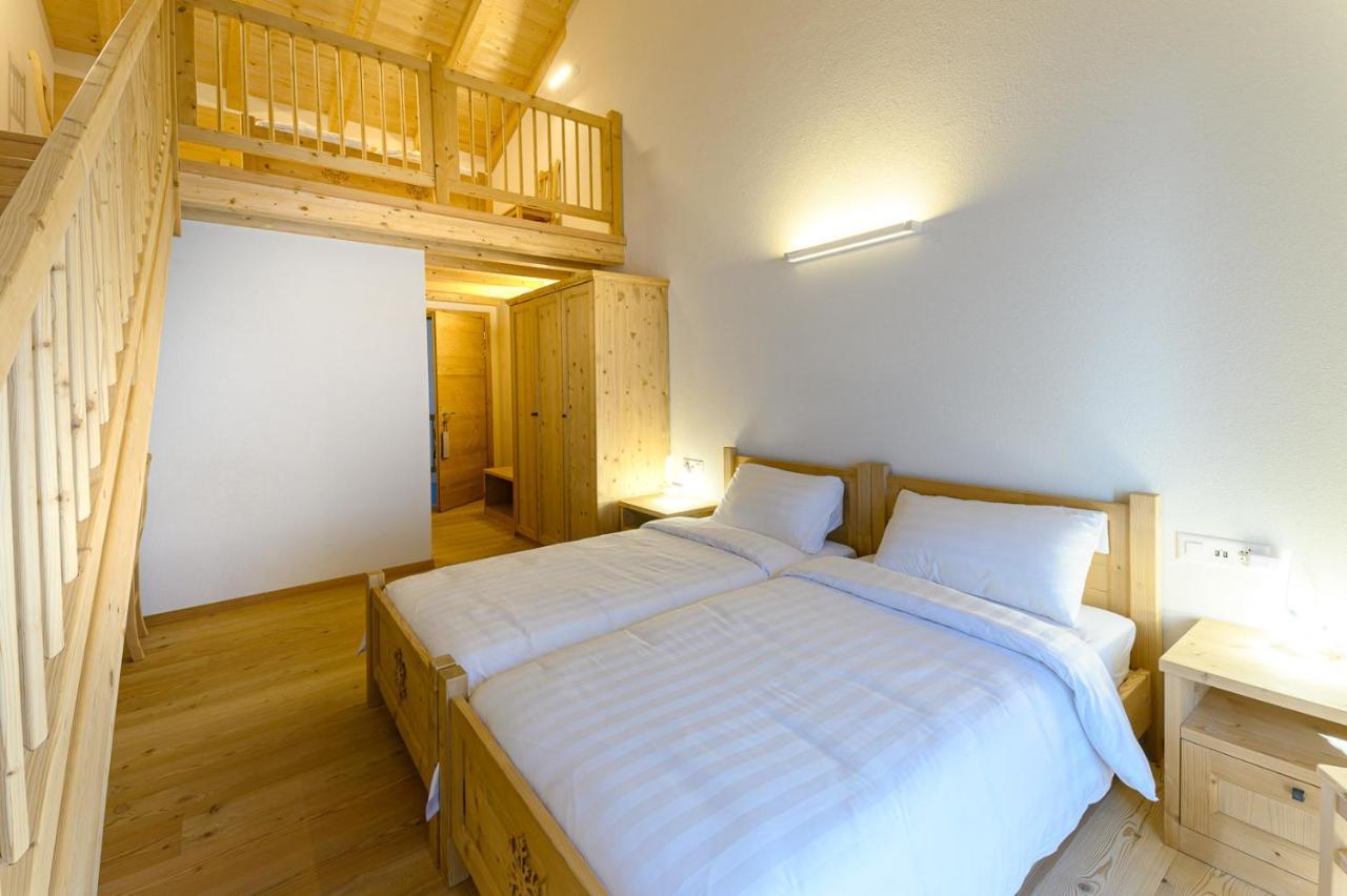 Hotel Centrale, Typically Swiss Poschiavo Eksteriør bilde
