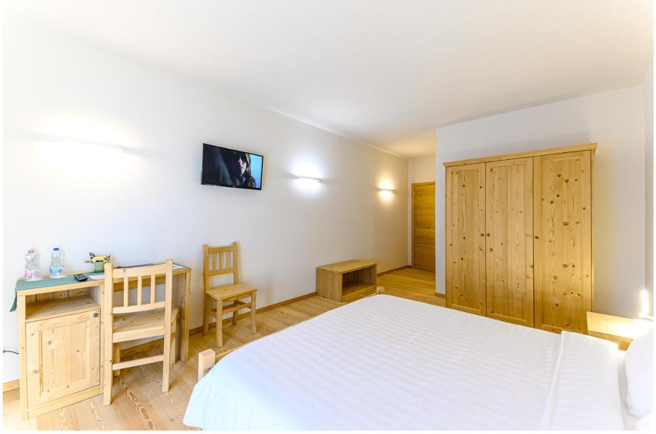 Hotel Centrale, Typically Swiss Poschiavo Rom bilde