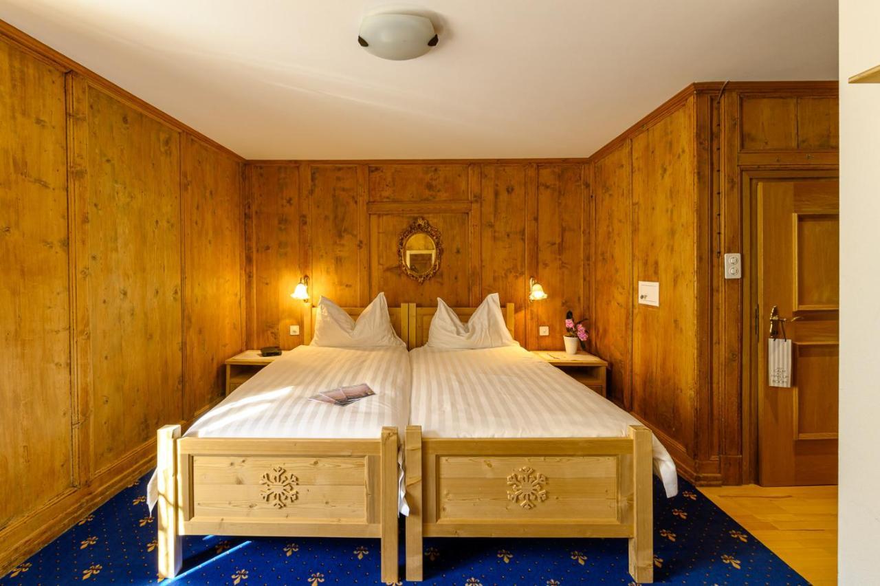 Hotel Centrale, Typically Swiss Poschiavo Eksteriør bilde