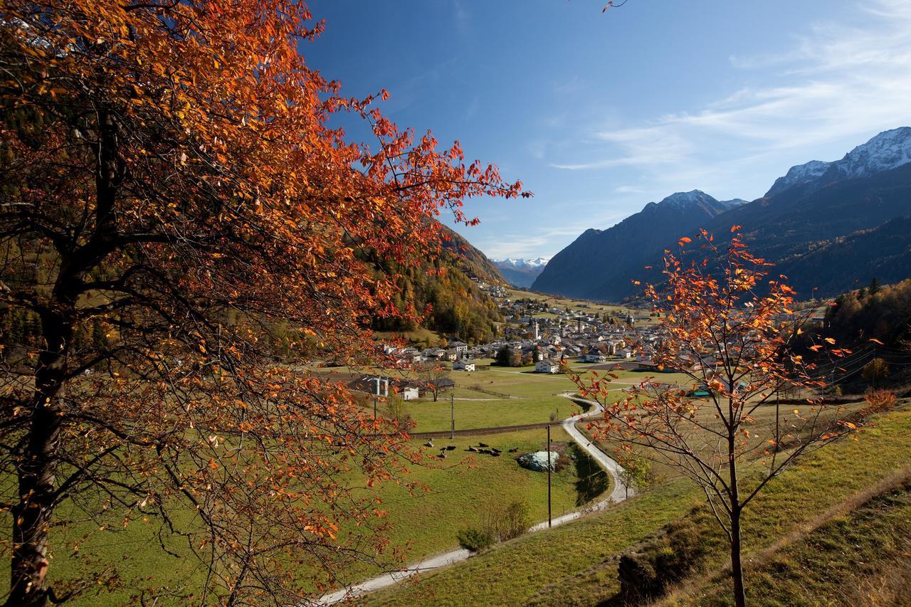 Hotel Centrale, Typically Swiss Poschiavo Eksteriør bilde