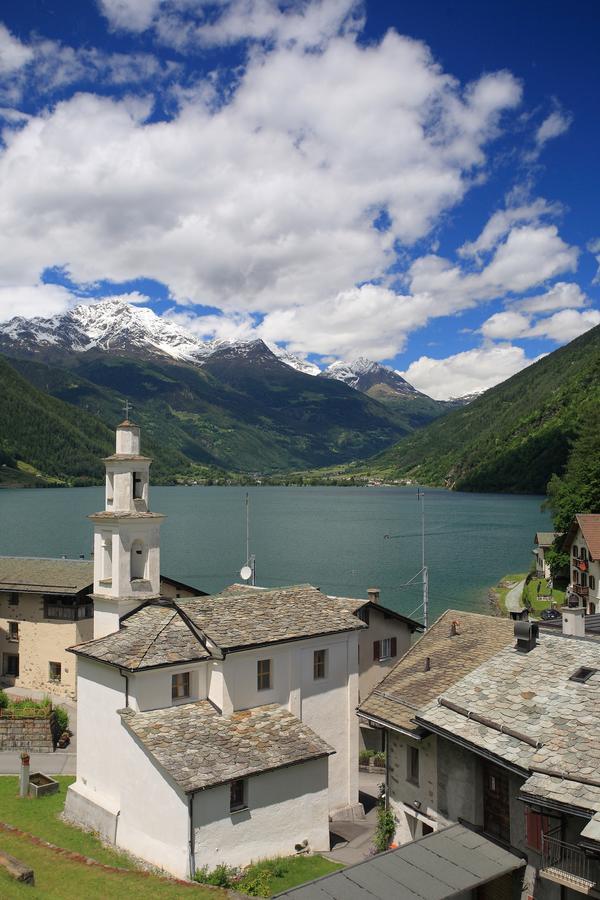 Hotel Centrale, Typically Swiss Poschiavo Eksteriør bilde