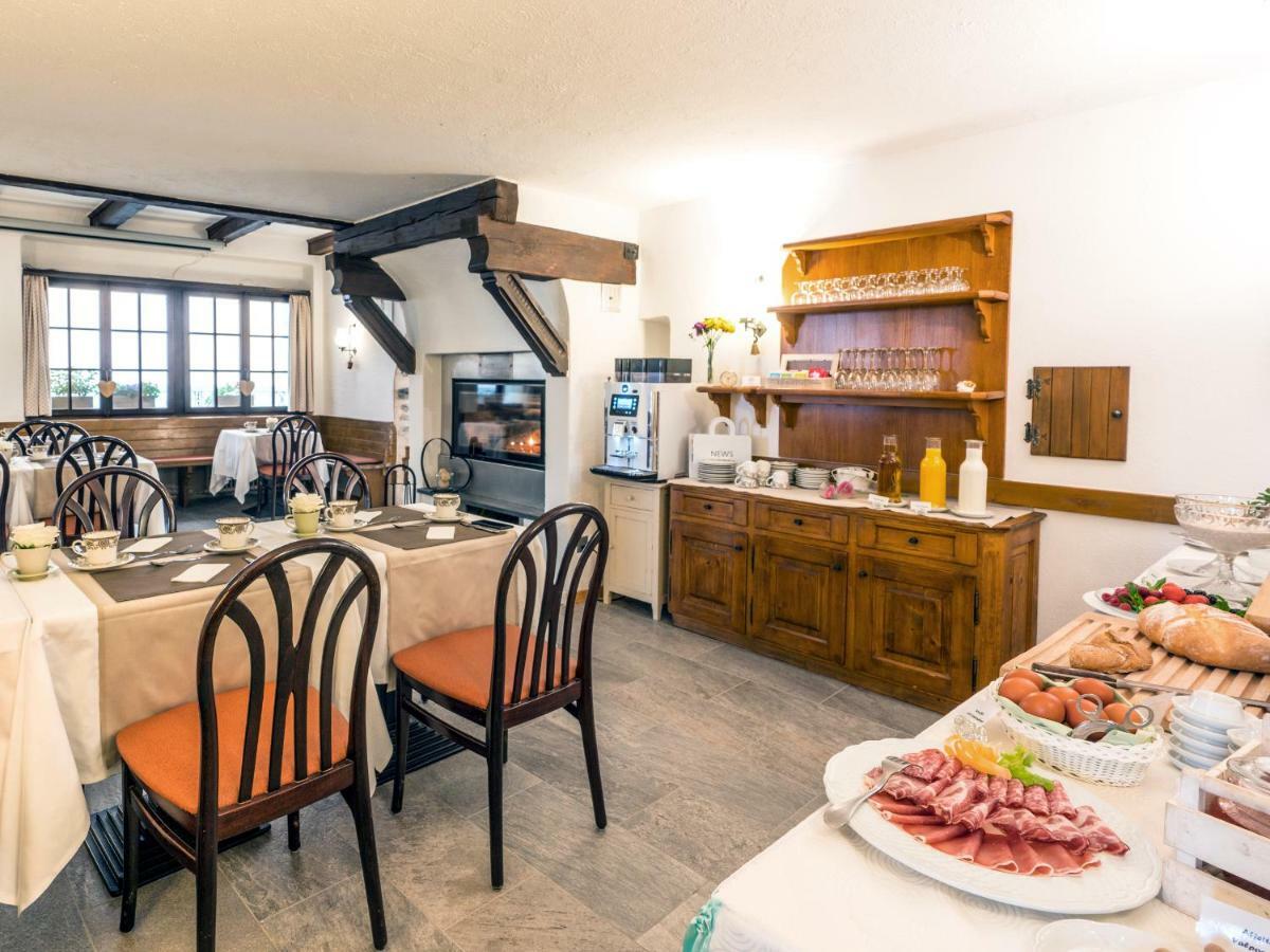 Hotel Centrale, Typically Swiss Poschiavo Eksteriør bilde