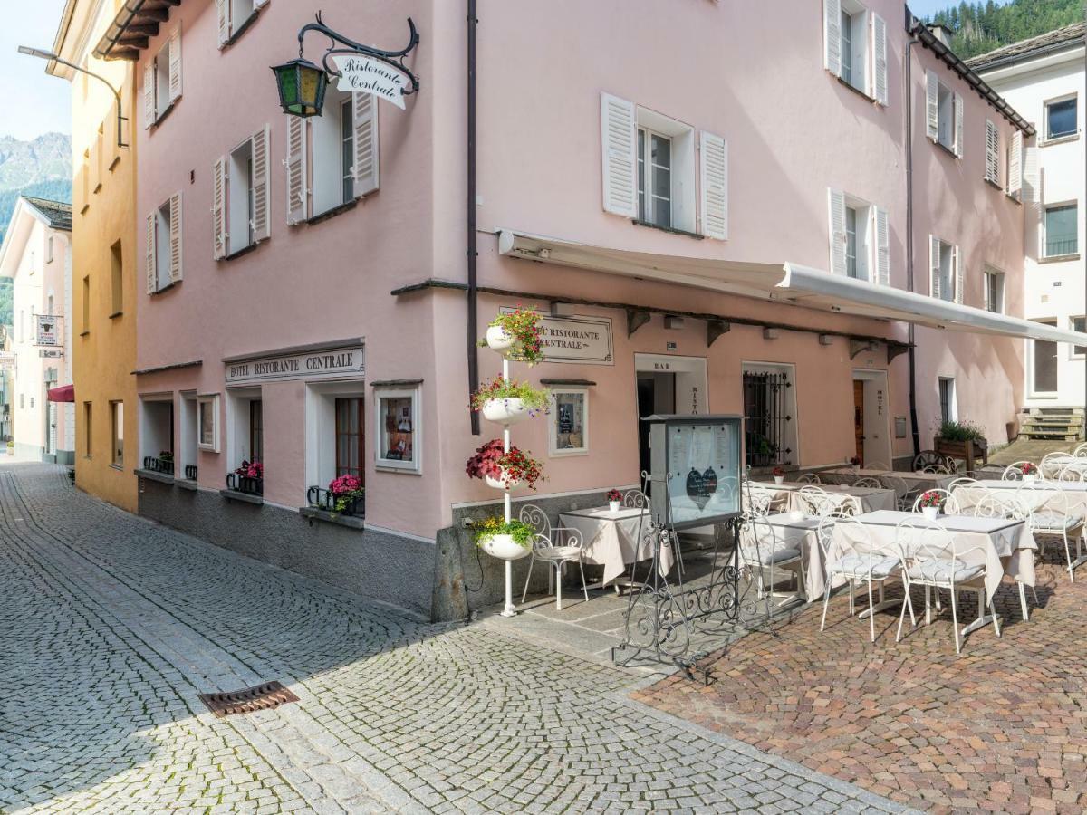 Hotel Centrale, Typically Swiss Poschiavo Eksteriør bilde